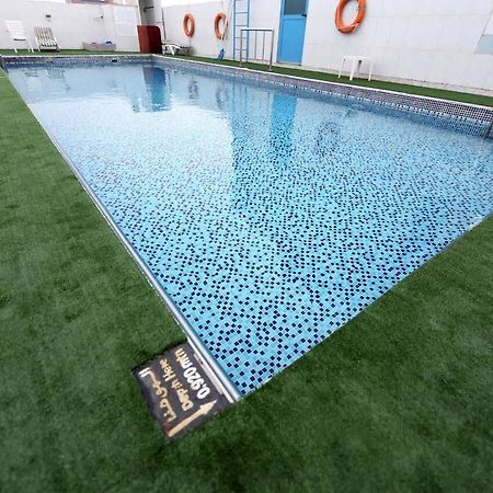 Signature Inn Al Riqqa Dubai Bagian luar foto