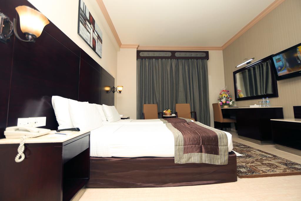 Signature Inn Al Riqqa Dubai Bagian luar foto