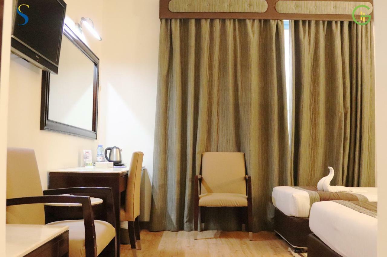 Signature Inn Al Riqqa Dubai Bagian luar foto