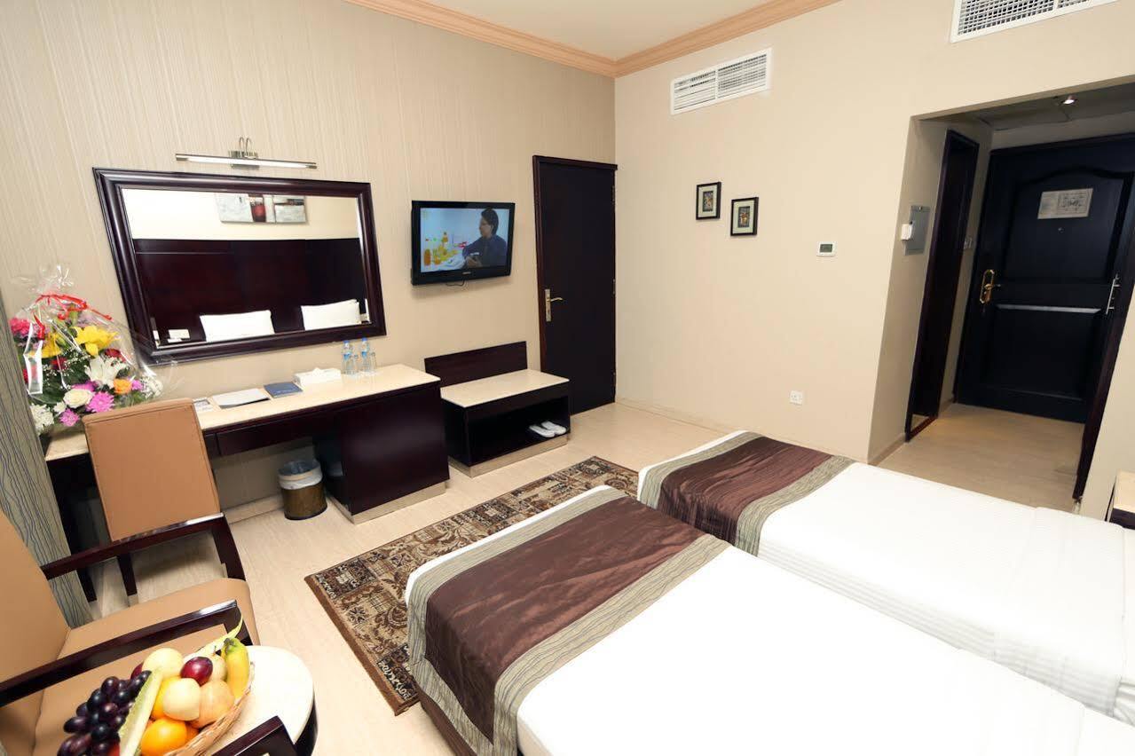 Signature Inn Al Riqqa Dubai Bagian luar foto
