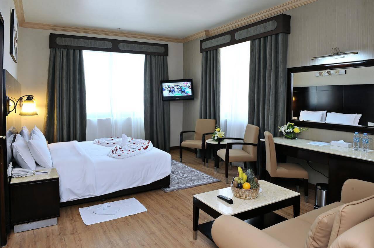 Signature Inn Al Riqqa Dubai Bagian luar foto